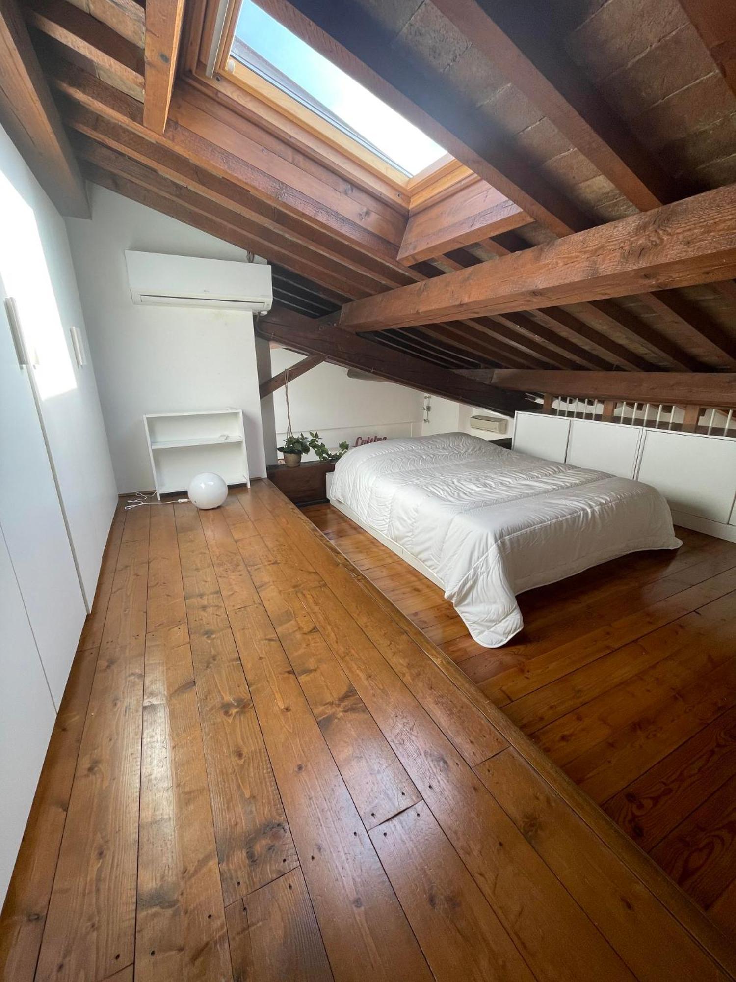 Romantic In Apartment Florence